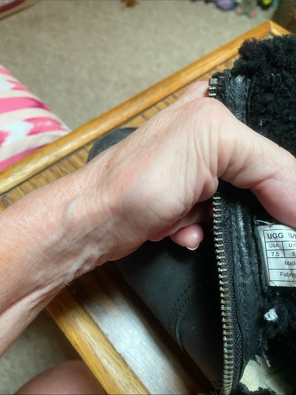 7.5 UGG Black Shearling Cuff Zipper mid calf Boots